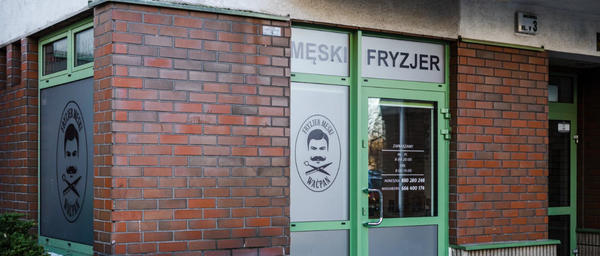 salon fryzjerski z zewnątrz